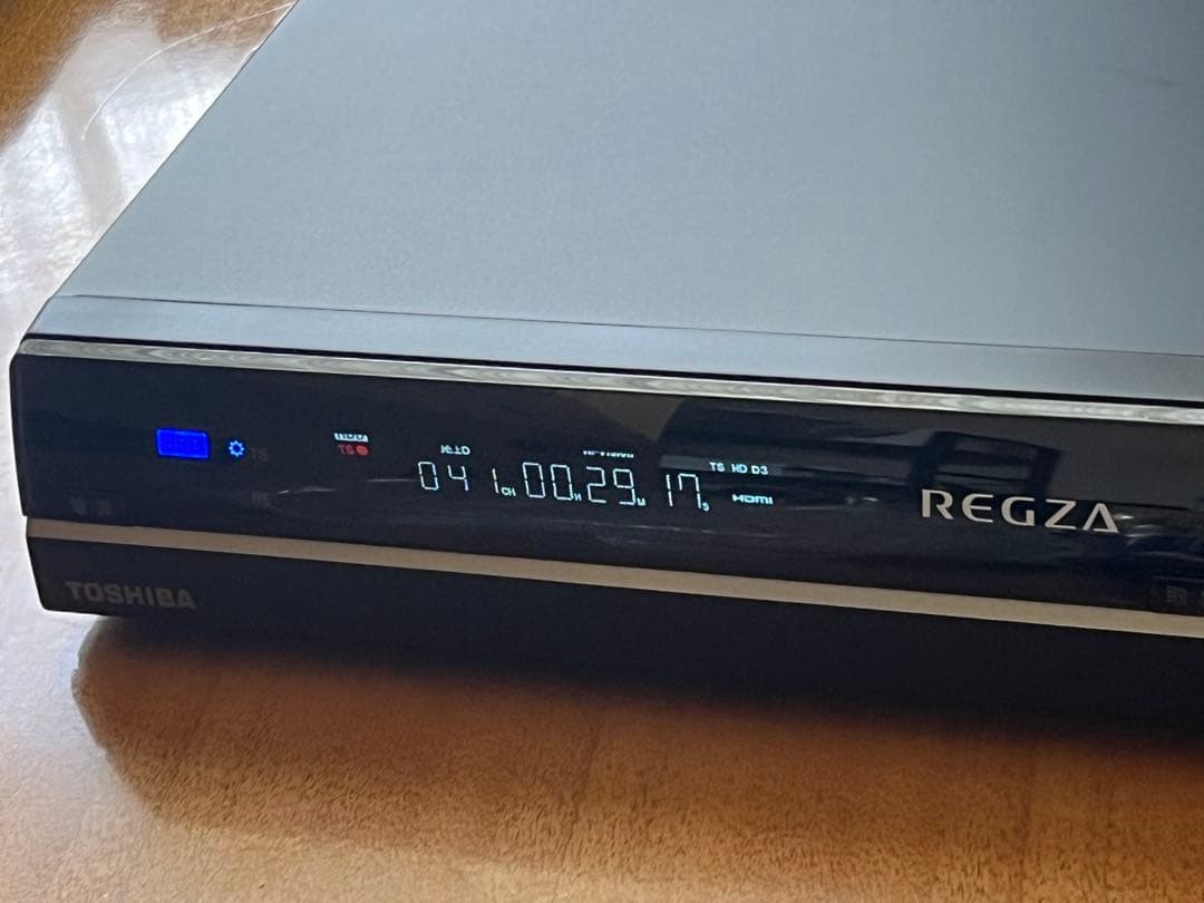 TOSHIBA REGZA DVDレコーダー　RD-R100 320GB