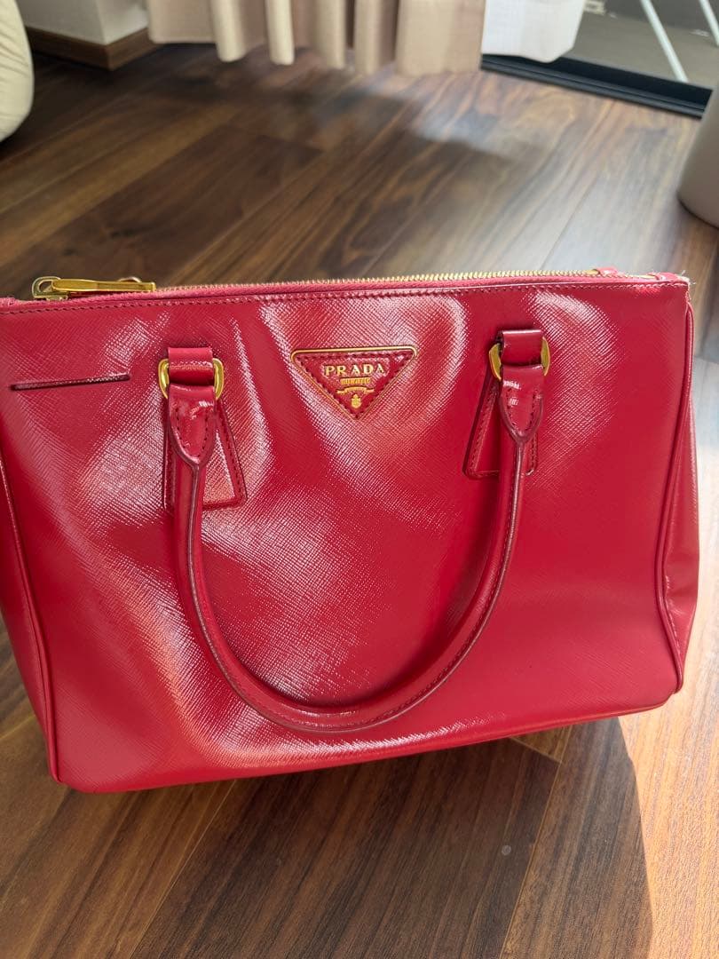 PRADA サフィアーノレザー ハンドバッグ レッド
