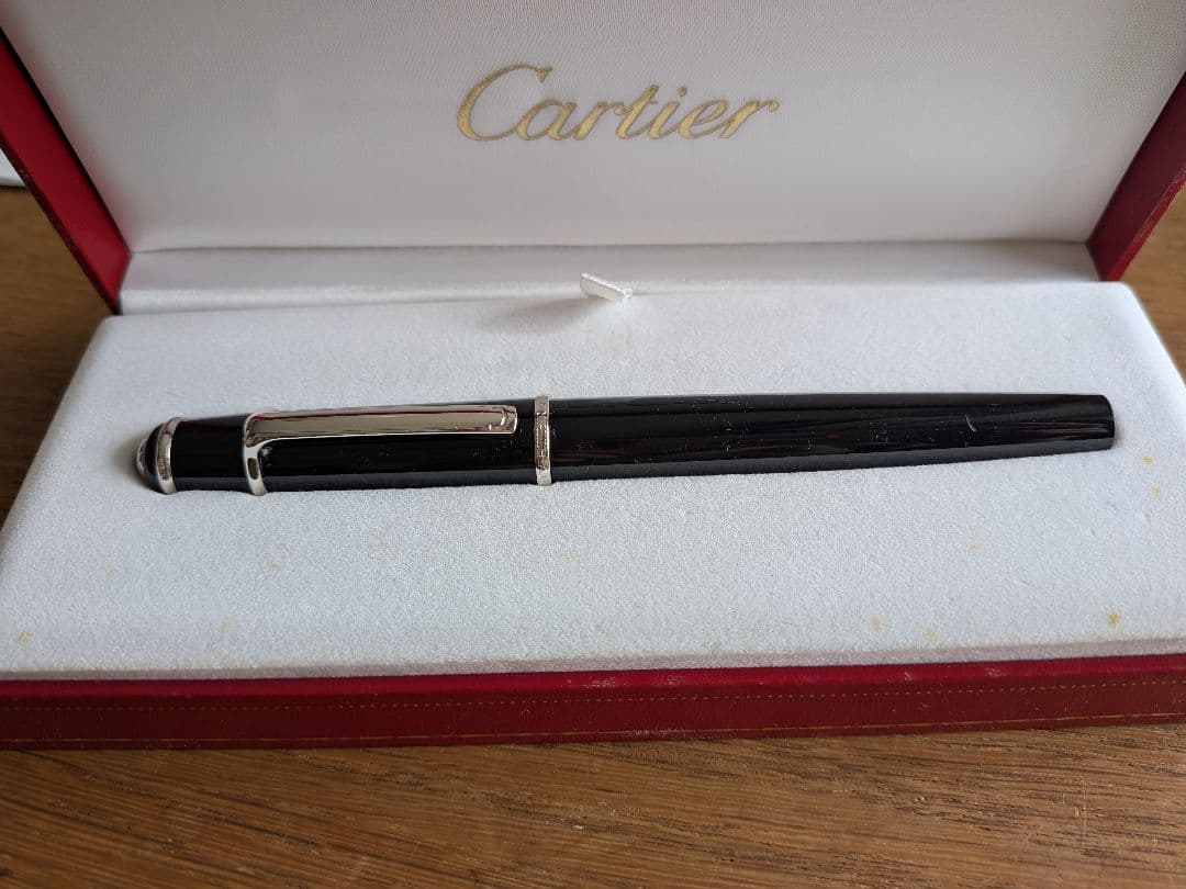 Cartier 黒 万年筆 インクカートリッジ付き