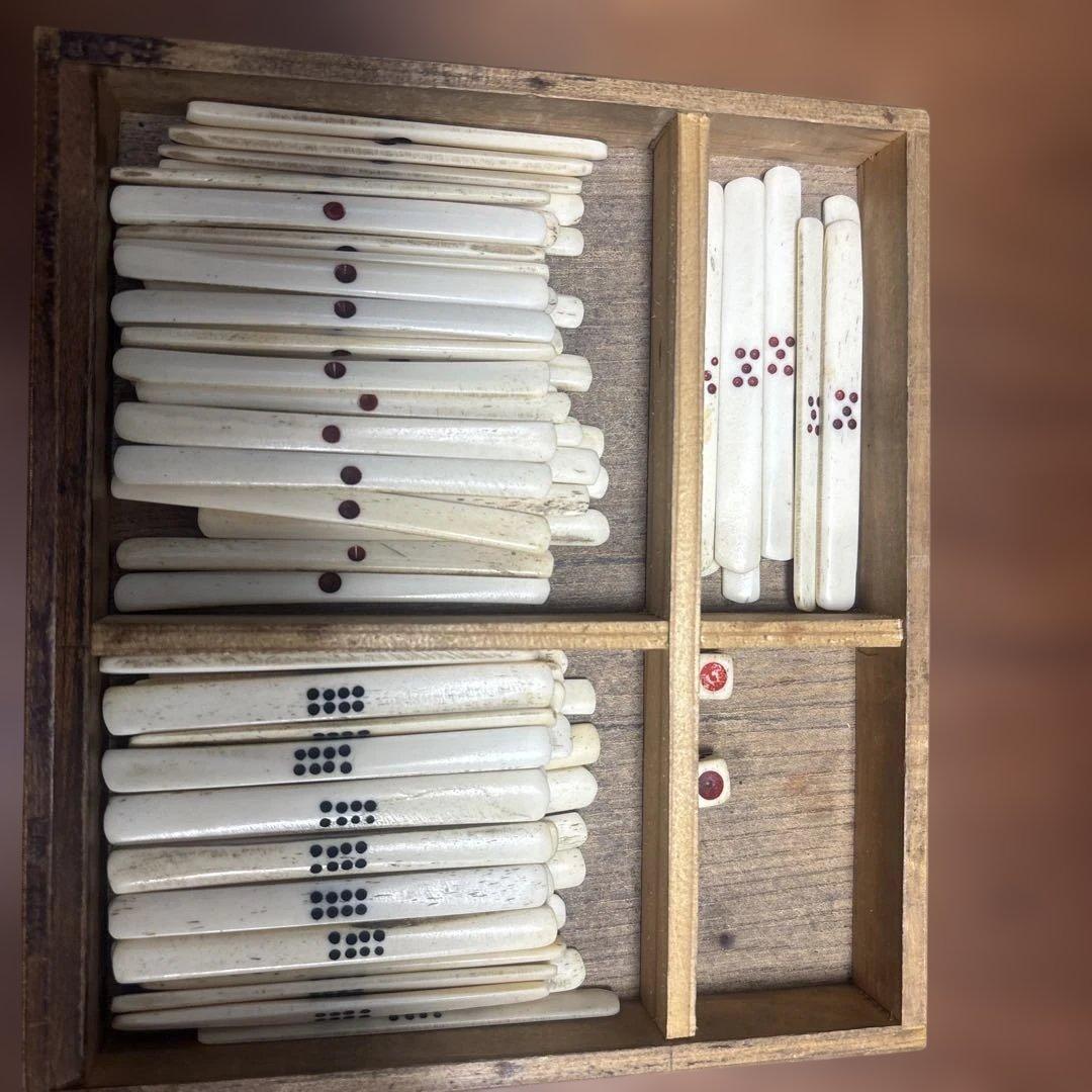 80年ほど前の上質鹿の骨材と竹材の麻雀牌セット木製の箱付き全種完備　送料無料