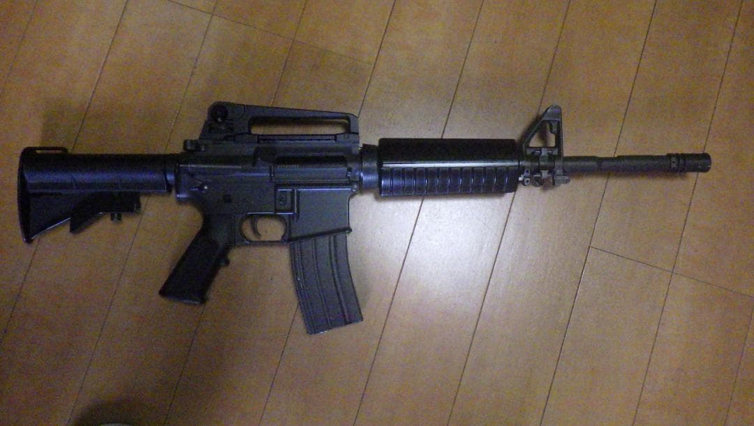 東京マルイ　M4電動ガン　スタンダード８7ｍ／ｓ　１８歳以上+多弾マガジン