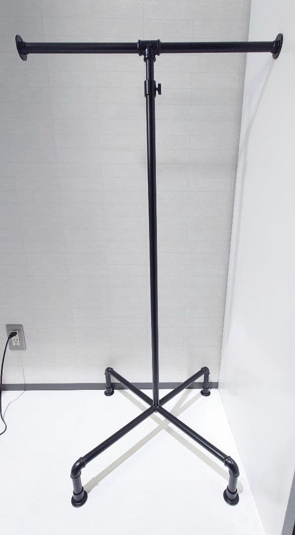 【送料込み】T字ハンガーラック　ハンガーラック　黒