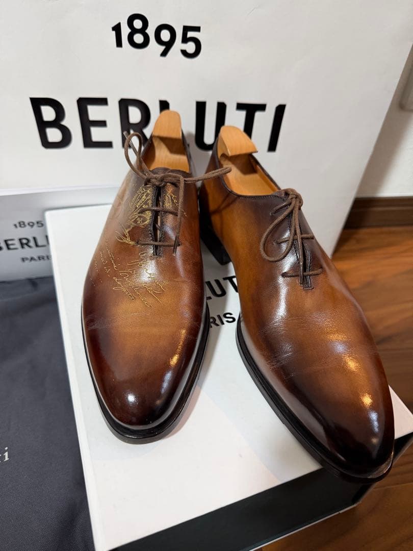定価35万ベルルッティ アレッサンドロカリグラフィーレザーシューズ ゴールデン