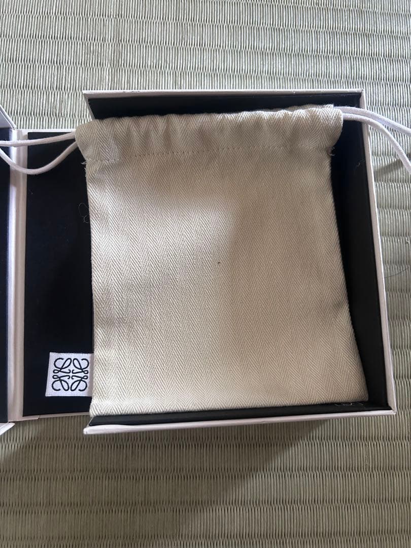 LOEWE ネイビーレザー パスケース