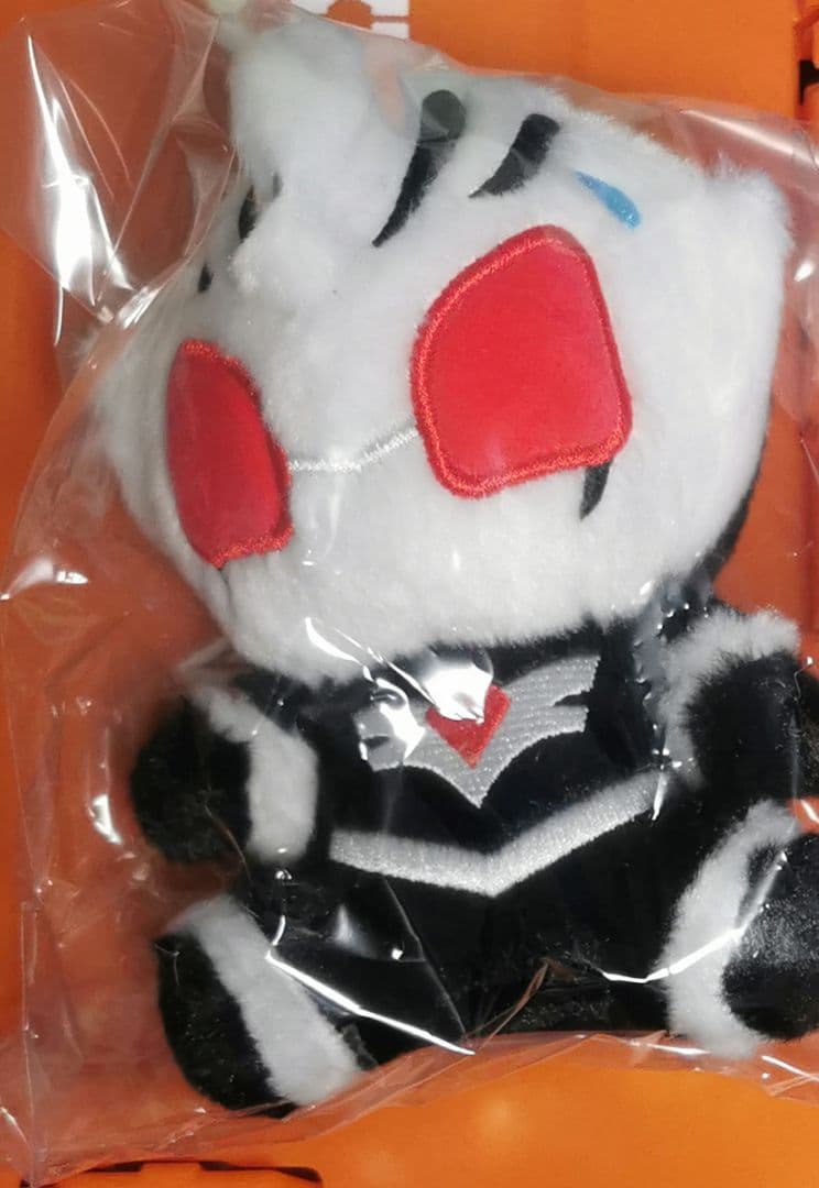 ウルトラマンアーク　ショップ　ふわふわお座りぬいぐるみ　ギルアーク　タグ付き