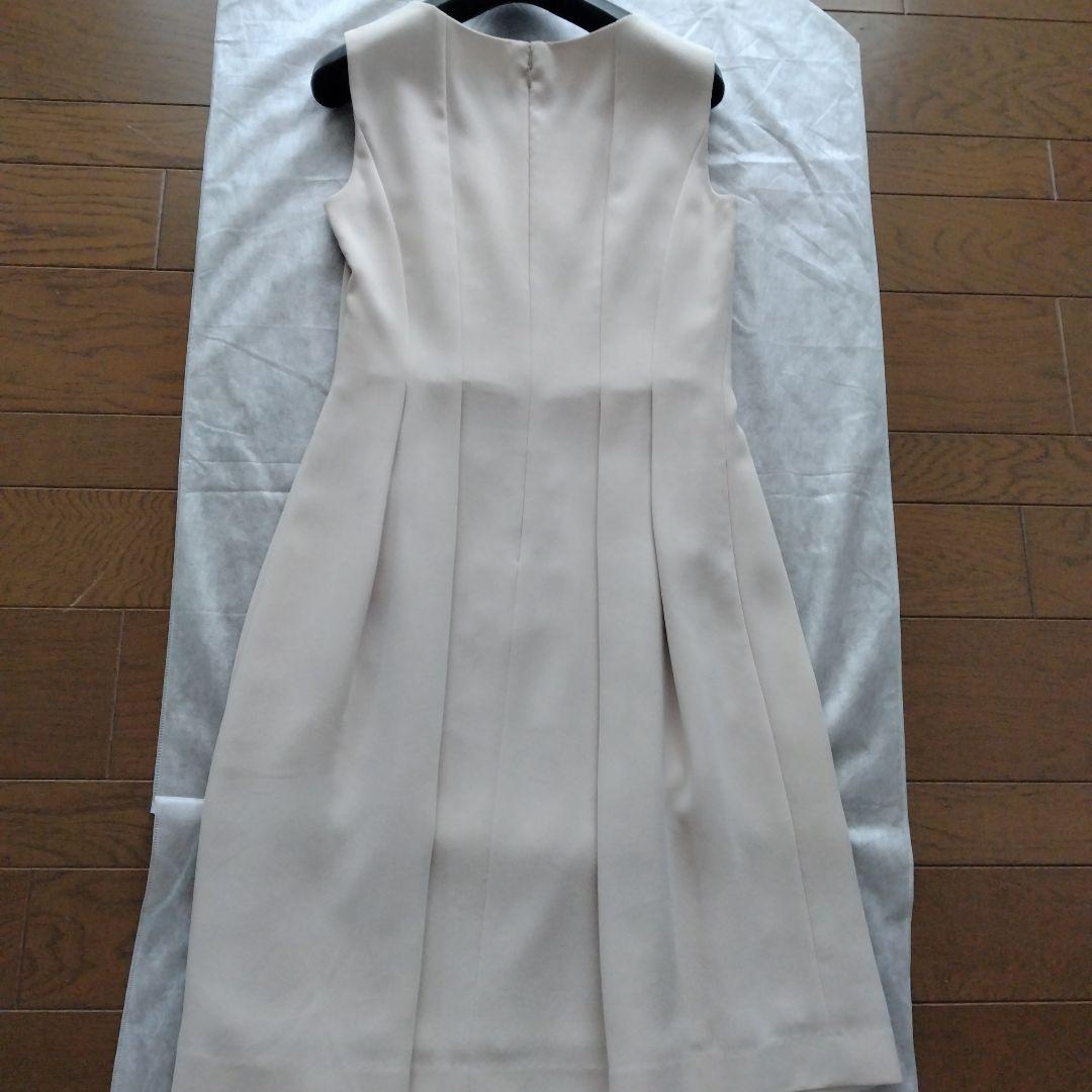 ANAYIアナイ　ベージュ ノースリーブ プリーツドレス