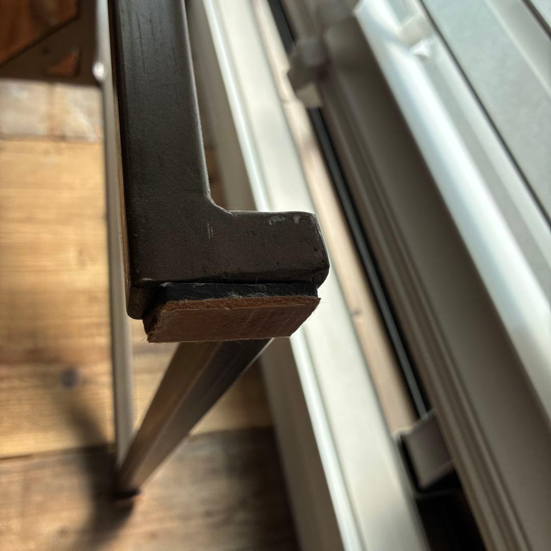 D-Bodhi FERUM INDUSTRIAL ダイニングテーブルセット