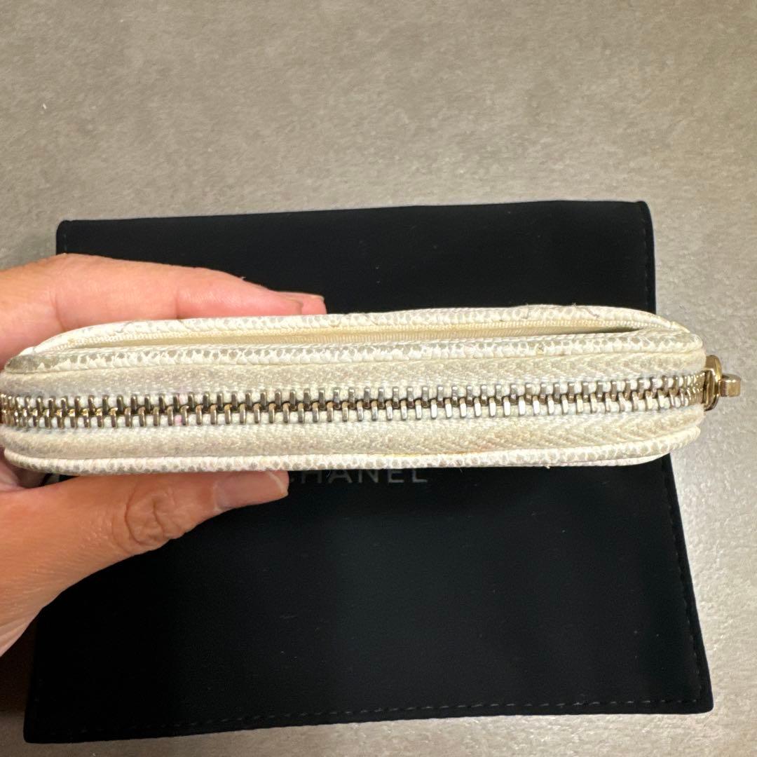 CHANEL キャビアスキン ミニ財布　白　ホワイト