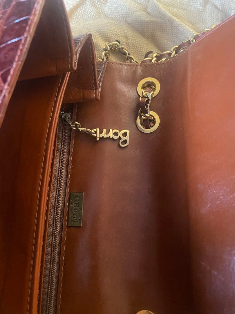 ボルドーブラウン ショルダーバッグ