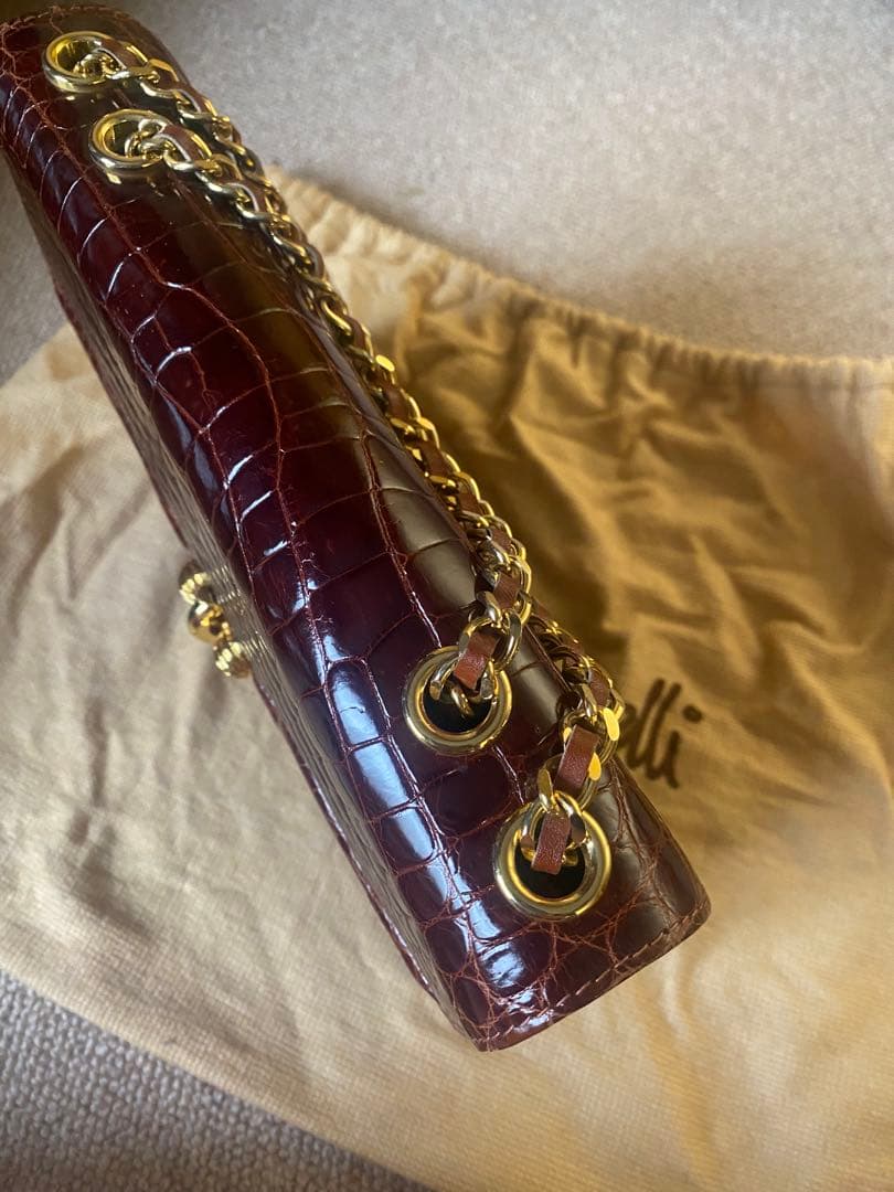 ボルドーブラウン ショルダーバッグ