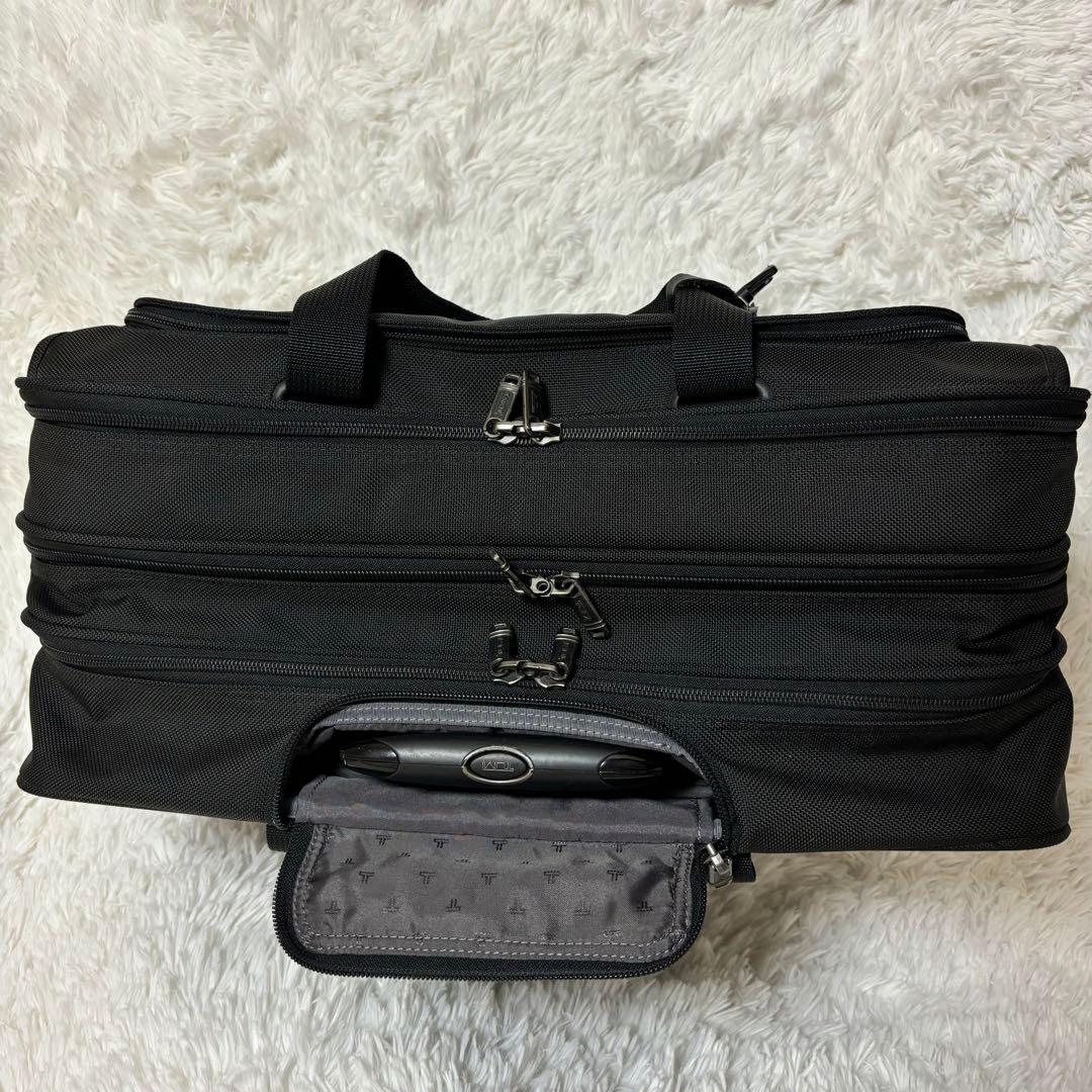 トゥミTUMI キャリーバック　ブリーフケース　ブラック　PCバック付き