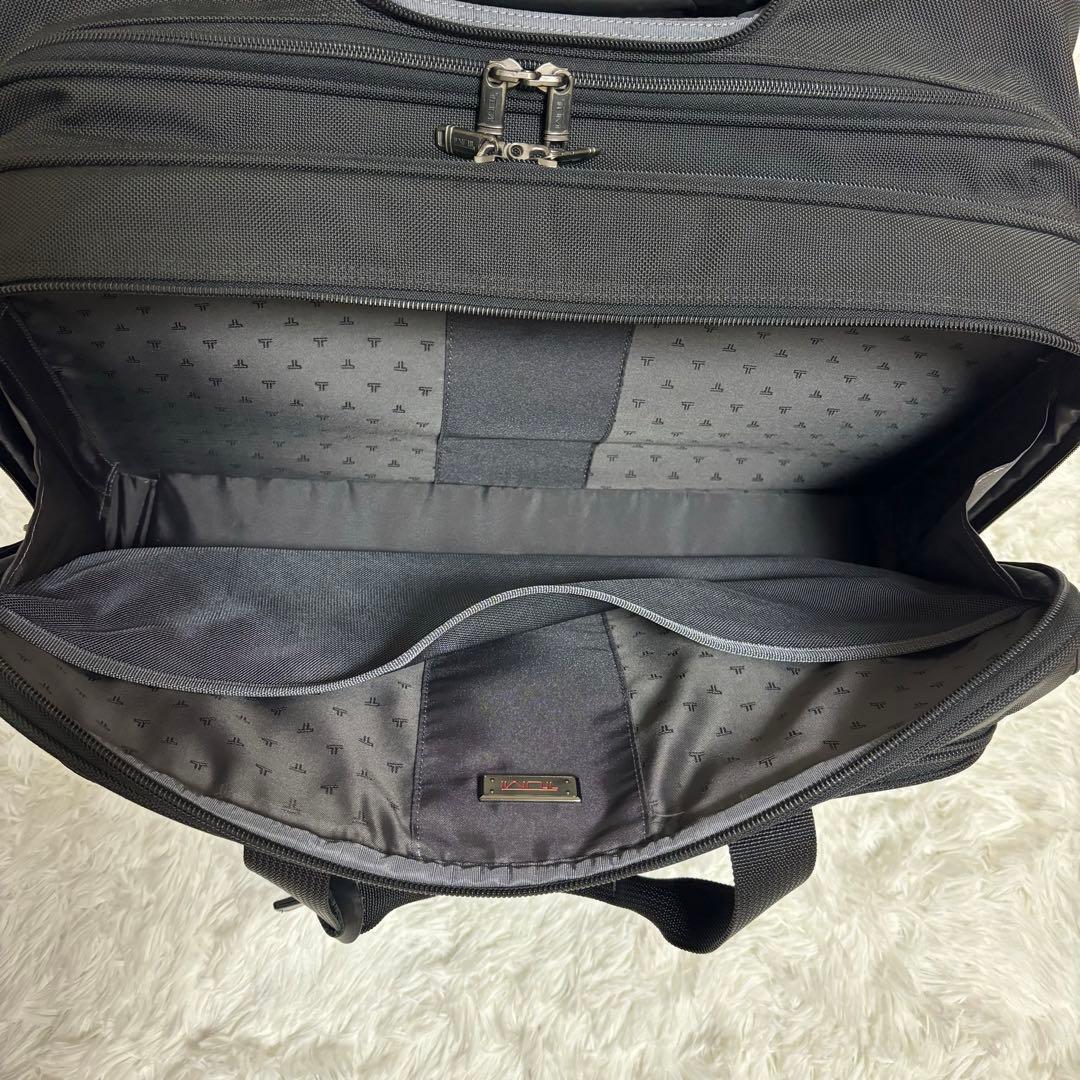 トゥミTUMI キャリーバック　ブリーフケース　ブラック　PCバック付き