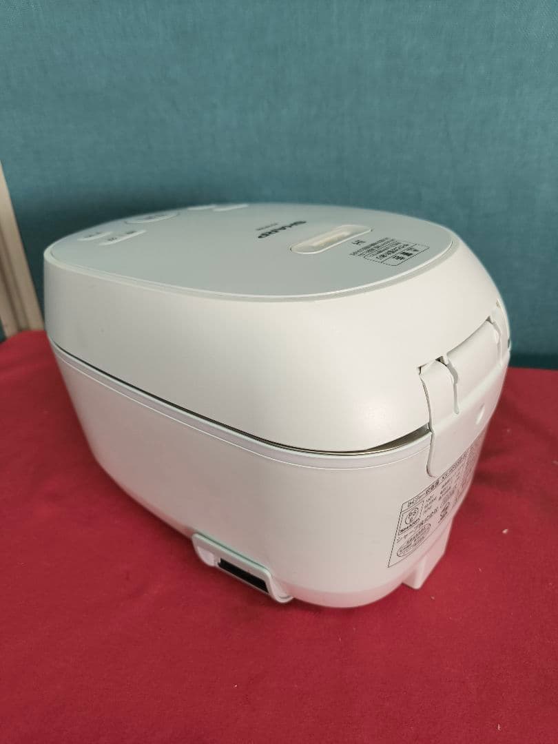 2023年製美品　シャープ IH炊飯器 3合 一人暮らし　KS-HF05B-W
