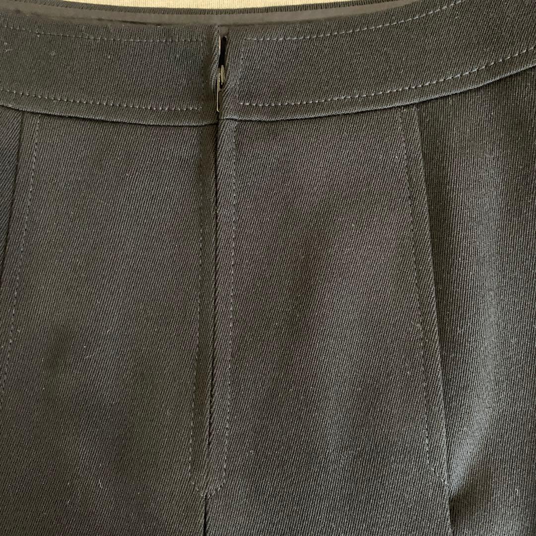 CELINE 濃紺　チェーン付き箱ひだスカート