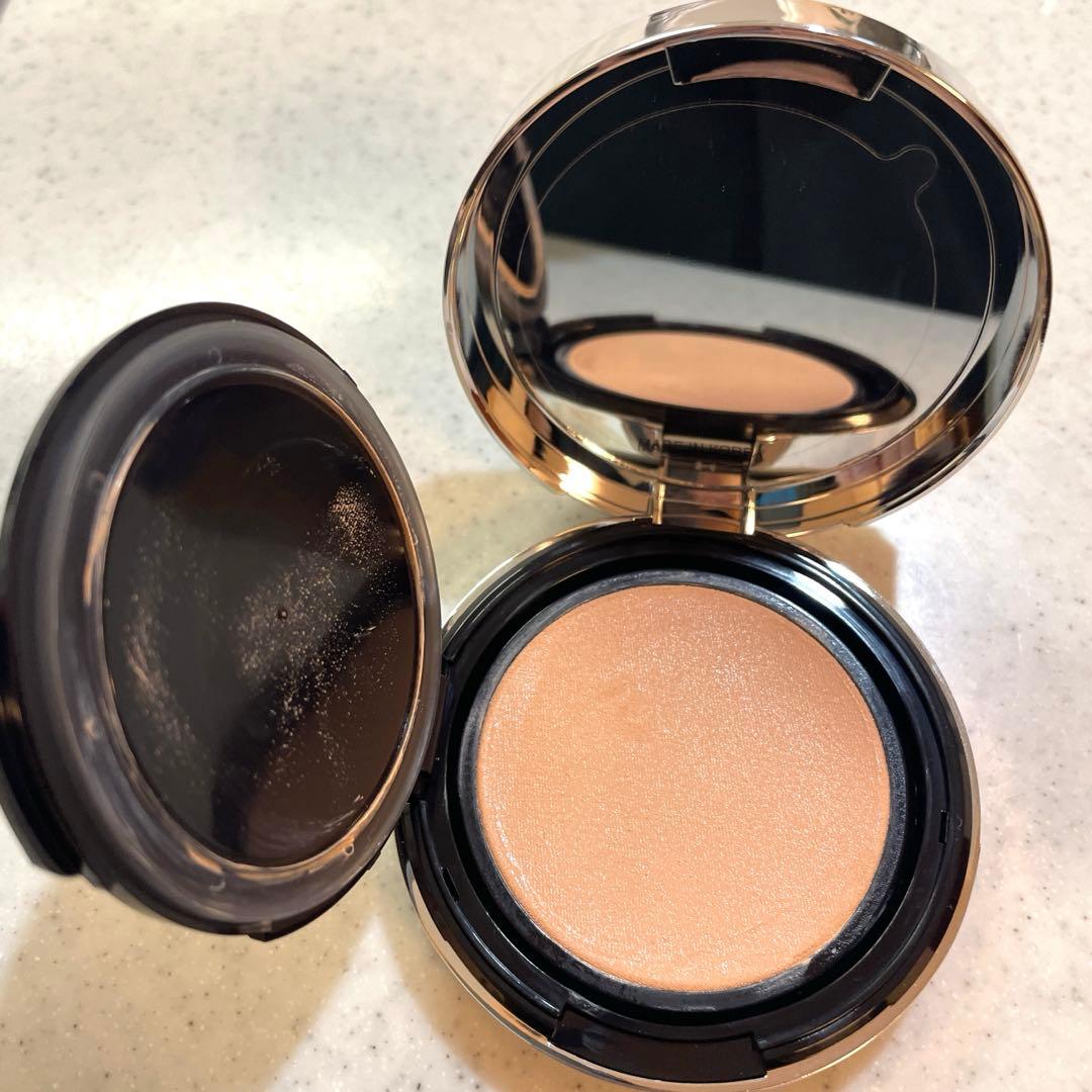 ディオールスキンフォーエヴァーイドラグロウクッション　1N