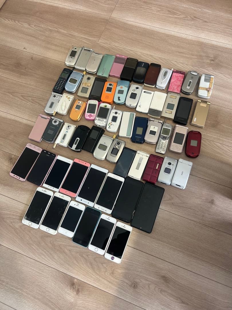 携帯電話本体 48 スマートフォン8 iPhone 6台 すべてジャンク品です。