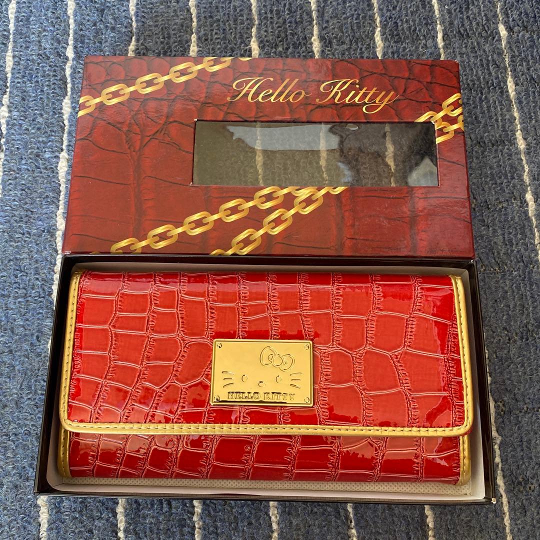 Hello Kitty クロコダイル風長財布