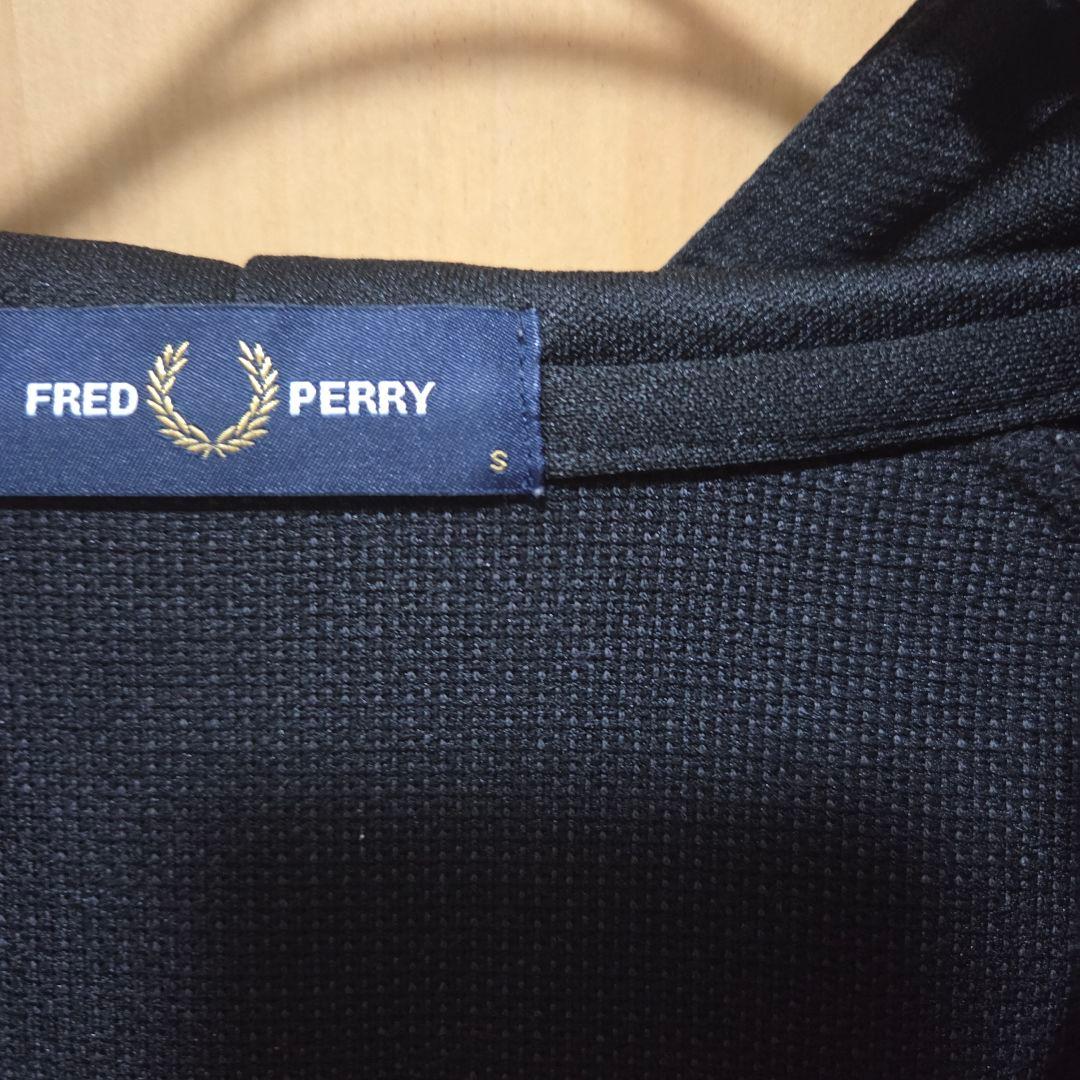 【美品】フレッドペリー　パーカー　ブラック　F1850