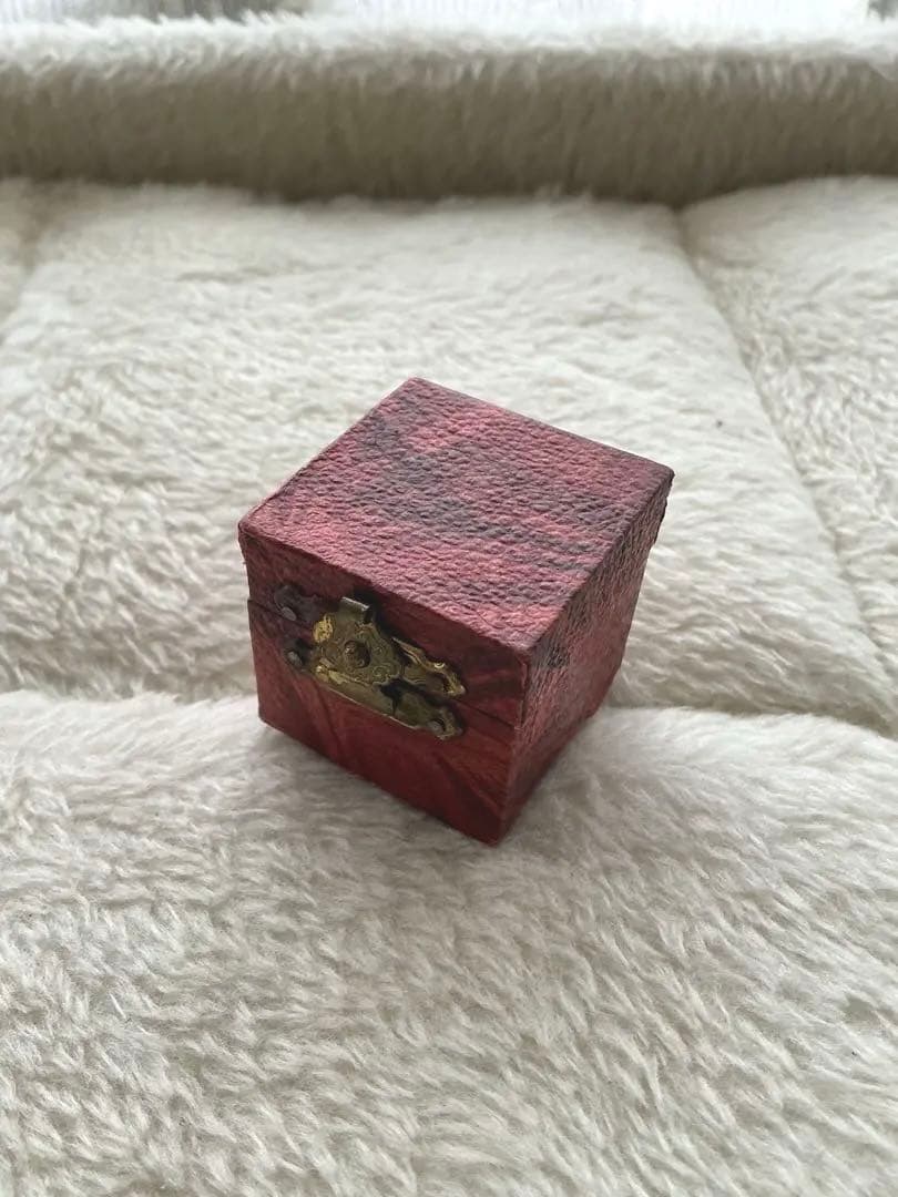 赤系紙張りヴィンテージジュエリーボックス
