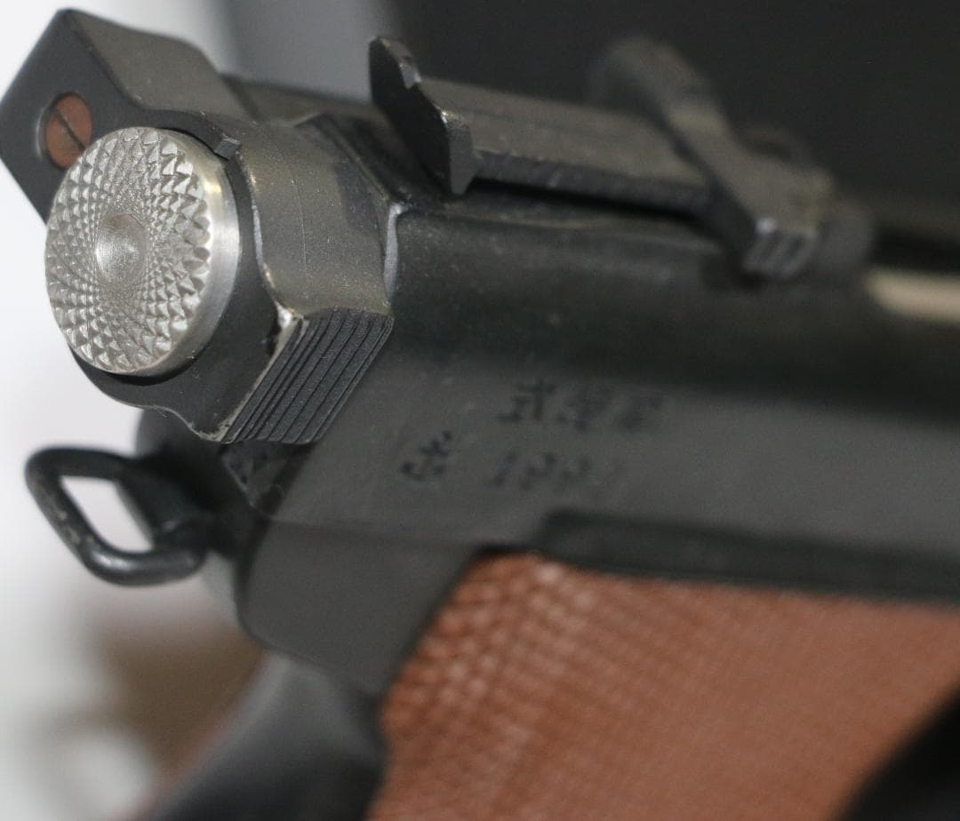 超希少　六研製　プラモデルガン　南部式自動拳銃（陸式）無可動鑑賞用 合法品