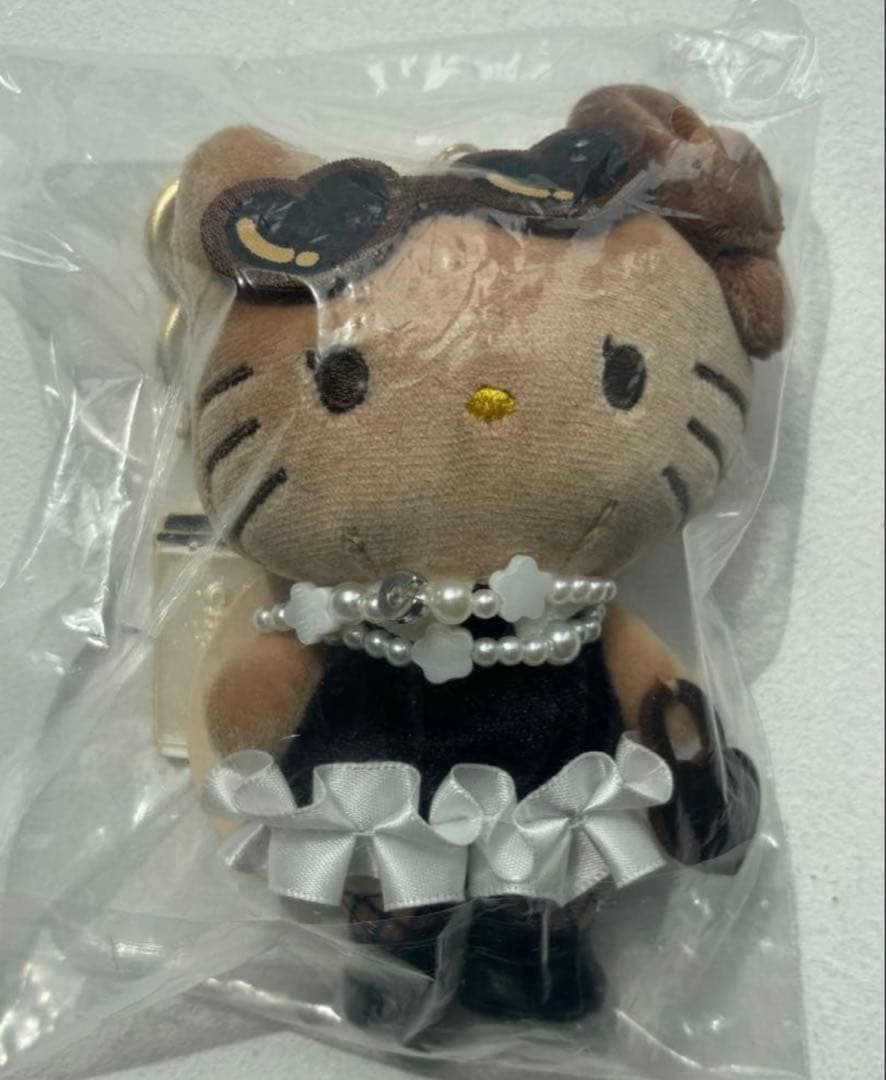 CHAGEE×ハローキティ　コラボ　海外限定　日焼けキティ　キーチェーン