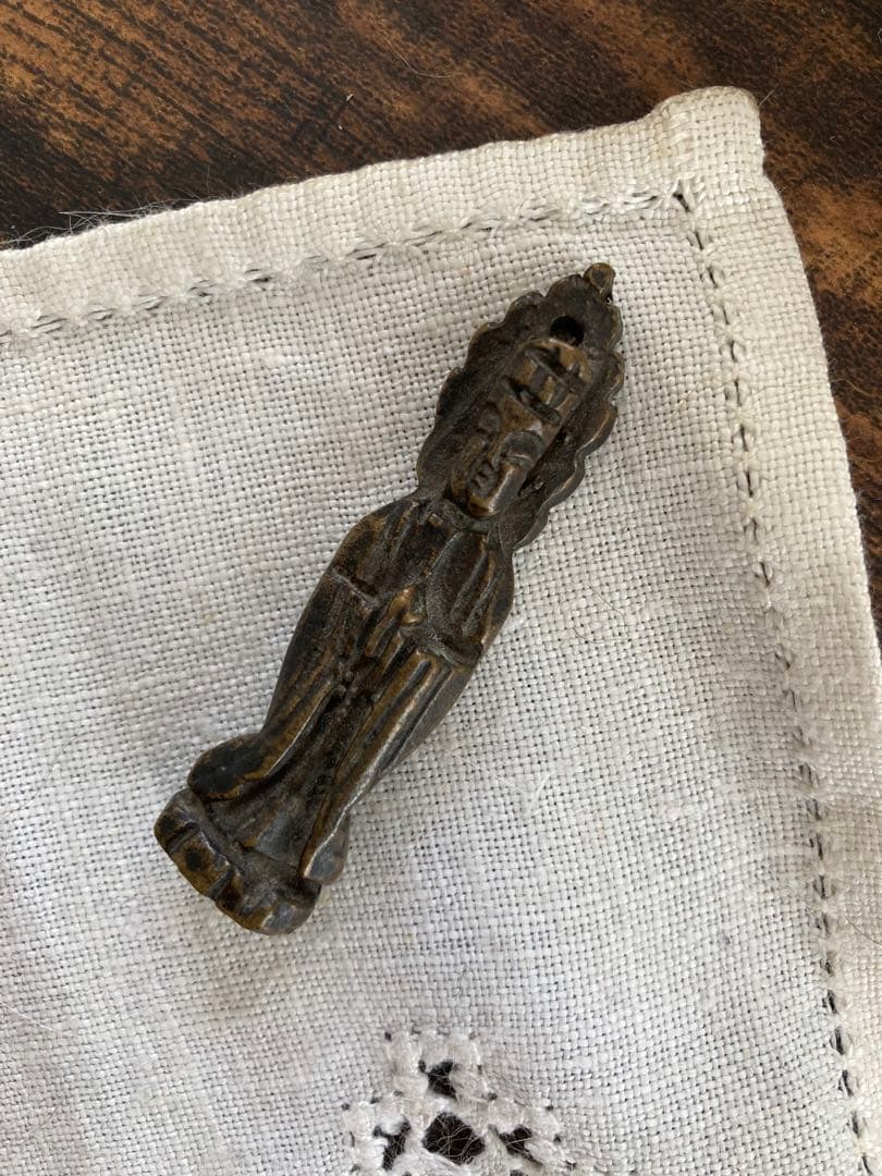 宋時代 小観音像　アンティーク/骨董