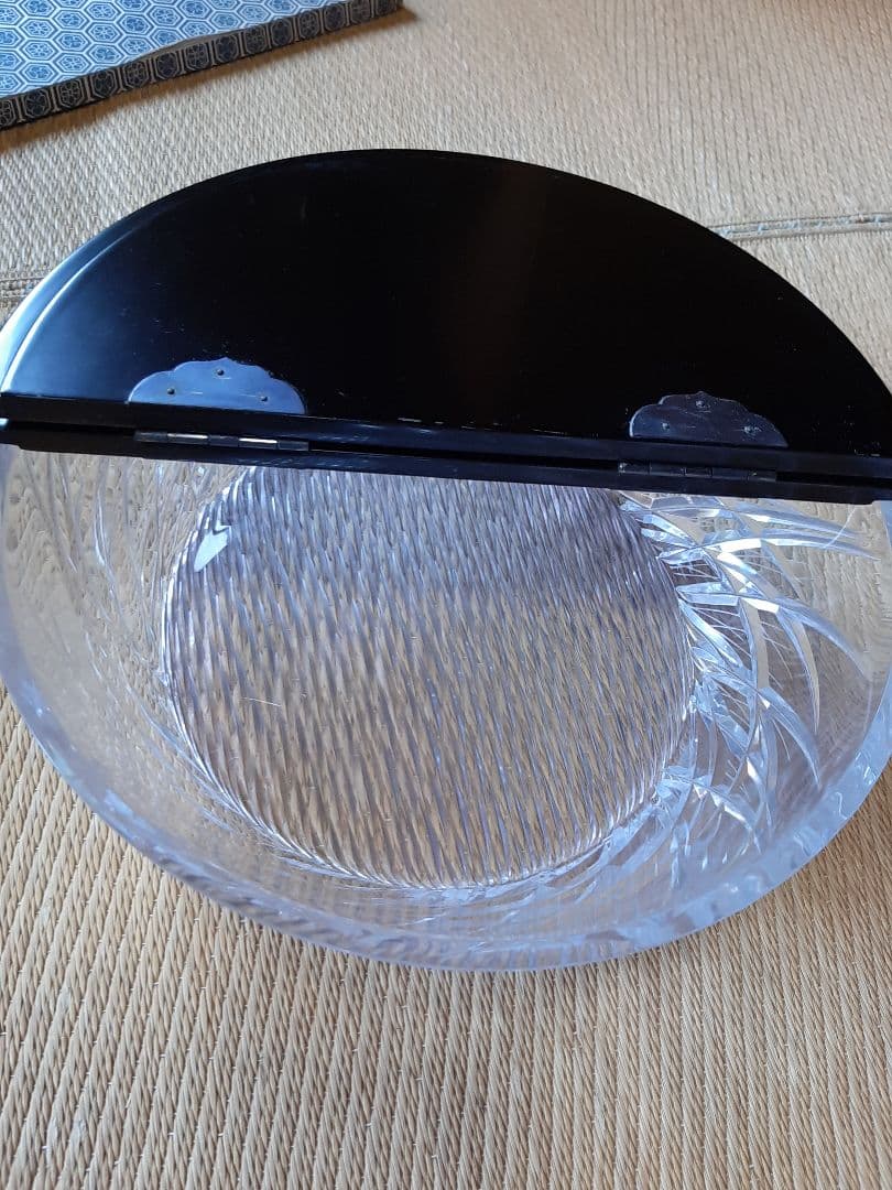 茶道具　ギヤマン（義山）平水指　漆蓋付き 共箱　水差 水入れ　平　硝子　ガラス