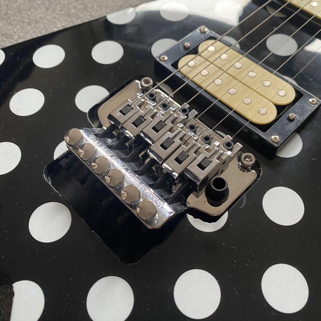 しんノーブランド ランディーローズ フライングV 黒/白 ポルカドット