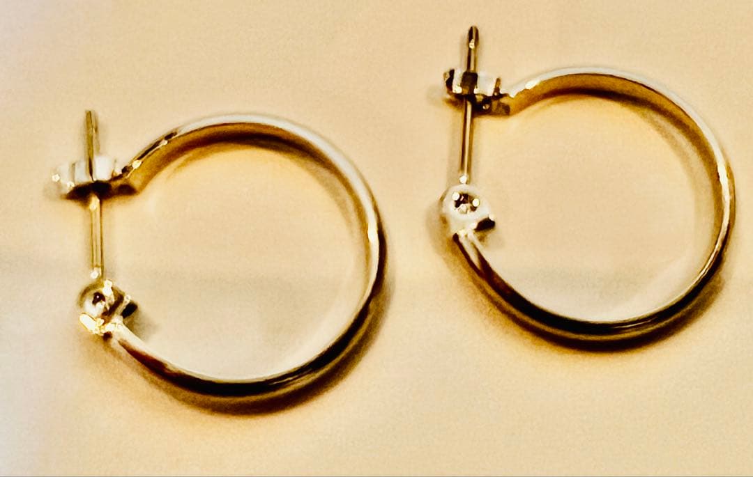 K18ホワイトゴールドフープピアス 新品未使用