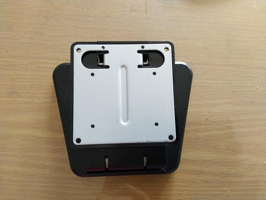 Lilliput 10.1インチ タッチスクリーン/スピーカー付きディスプレイ