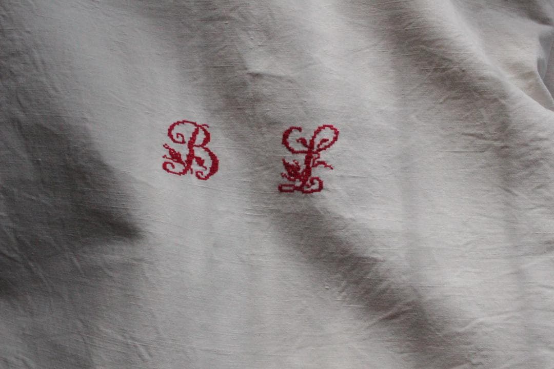 フランスアンティークイニシャル“BL”シーツモノグラム刺繍