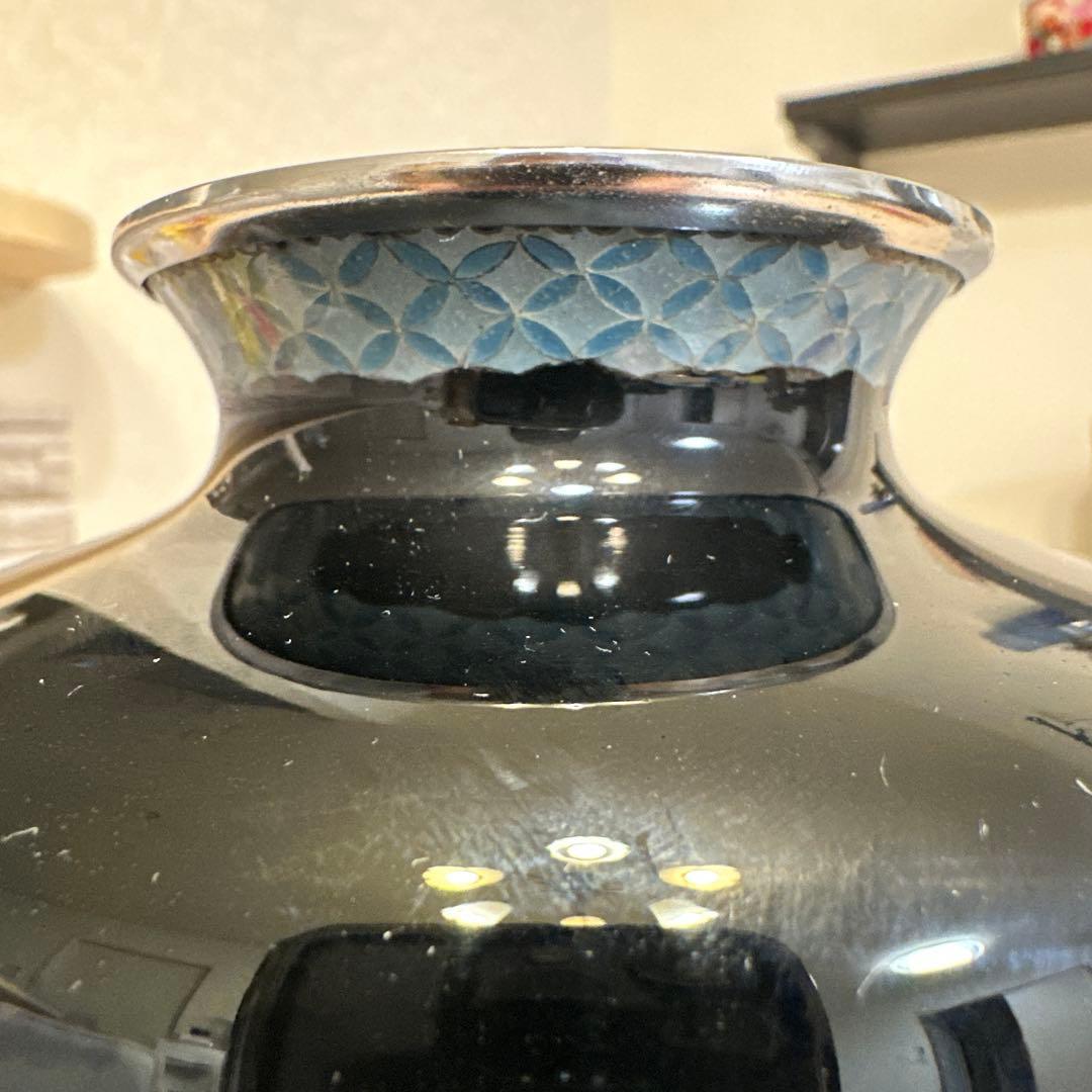 七宝焼、花瓶，金工，金属工芸，黒い鶴の絵柄の花瓶 約28cm