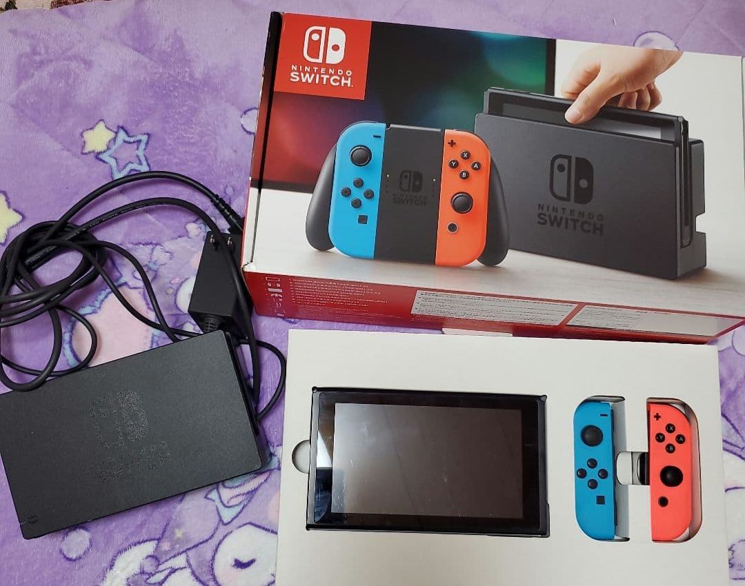 美品　Nintendo Switch ネオンブルー・ネオンレッド