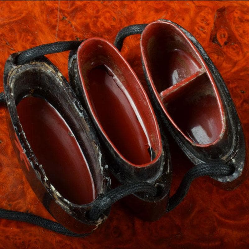 時代提げ物　朱蒔絵寿文字印籠　銅鍔根付　V　R4751