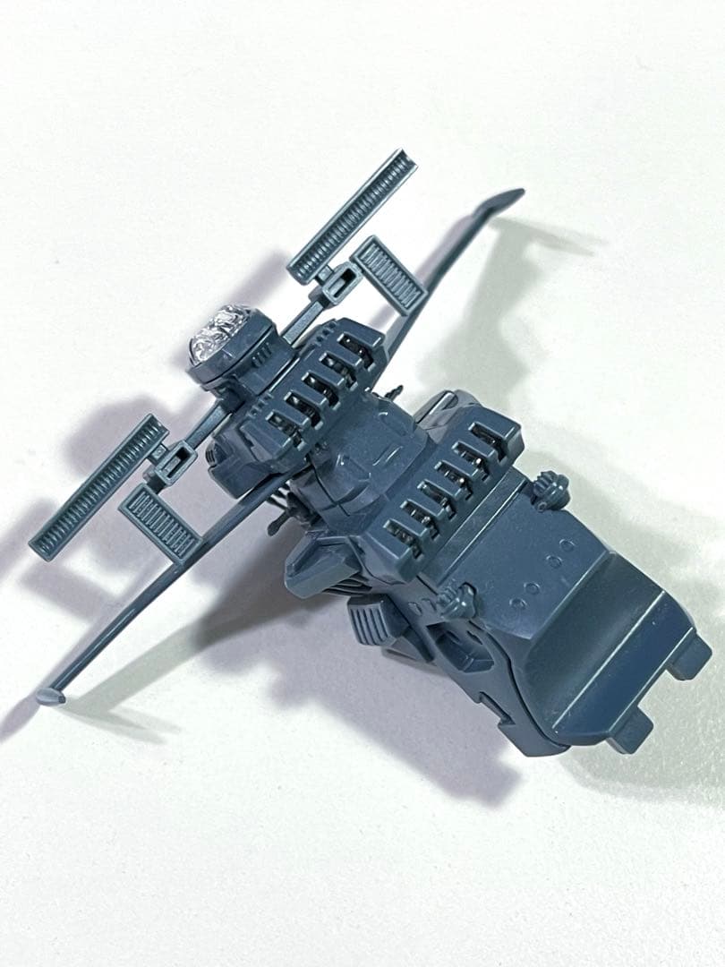 組立途中【バンダイ】宇宙戦艦ヤマト2199 コスモリバースVer. 1/1000