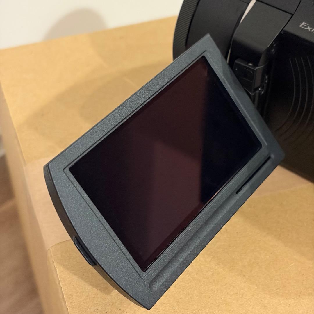 【超美品】SONY FDR-AX30 4K ビデオカメラ 予備バッテリー・SD付