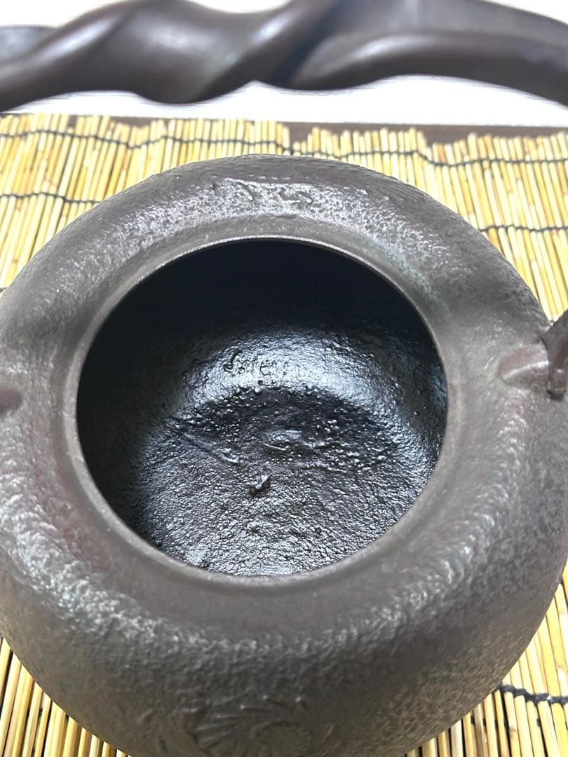 新品、栞、タグ２種付　南部水沢　岩戸賢一郎造　１５型　丸型　龍文様　南部鉄瓶