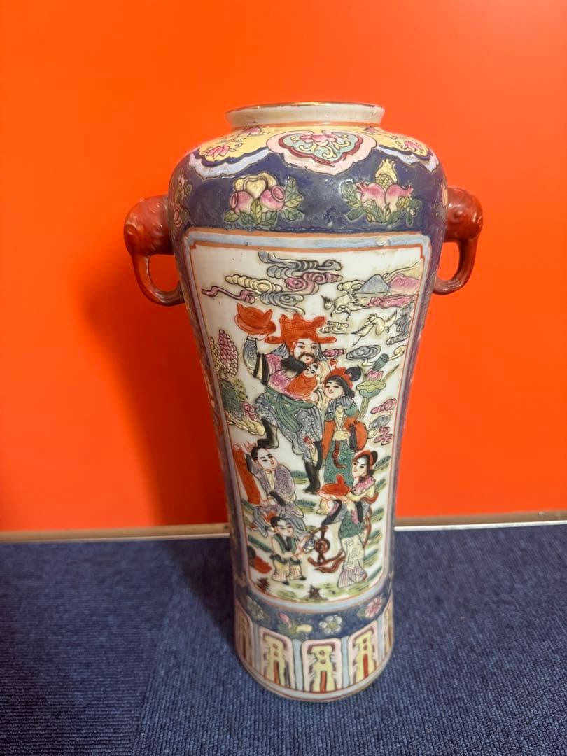 1749中国武神の図が描かれた双耳付きの人物花瓶 大清同治年製銘　時代物