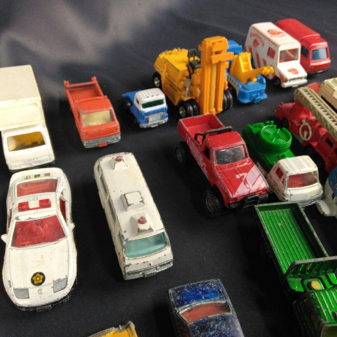 トミカ ミニカー まとめ売り 59台