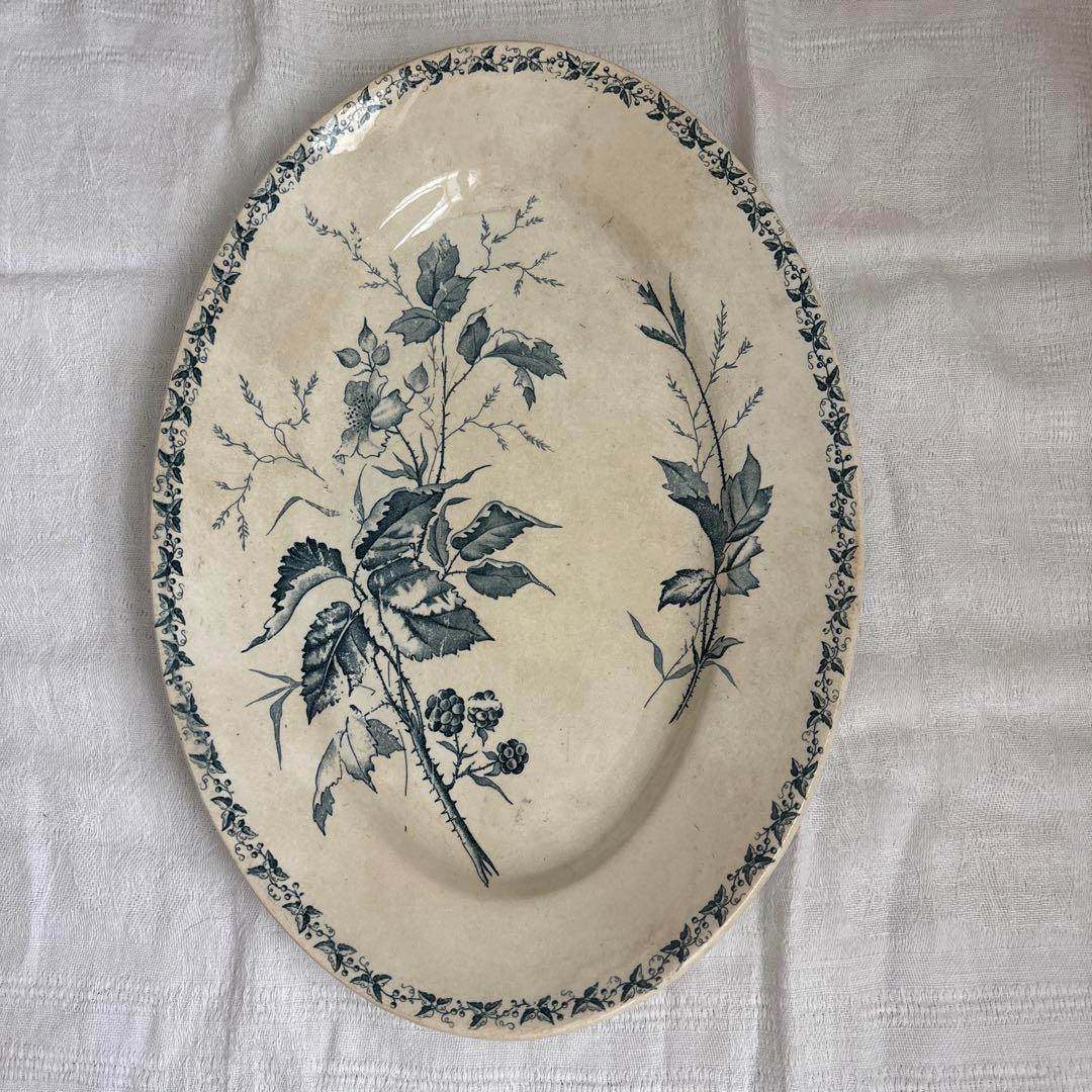 ブラックベリーのオーバルプレート