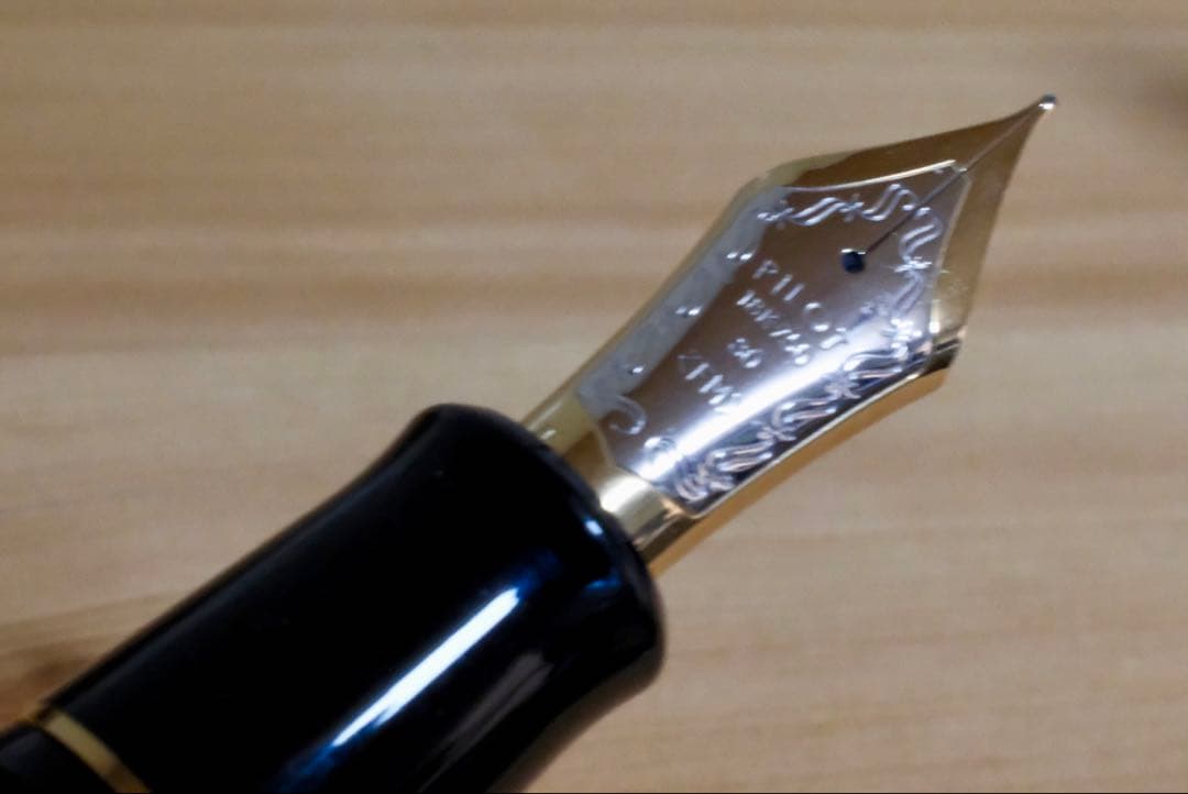 【パイロット】カスタムURUSHI 黒 中細（FM）