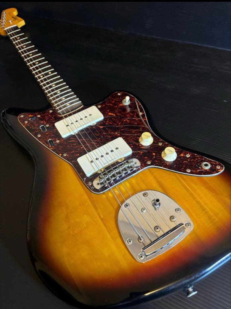 Squier by fenderジャズマスター Vin Modi 【新品】