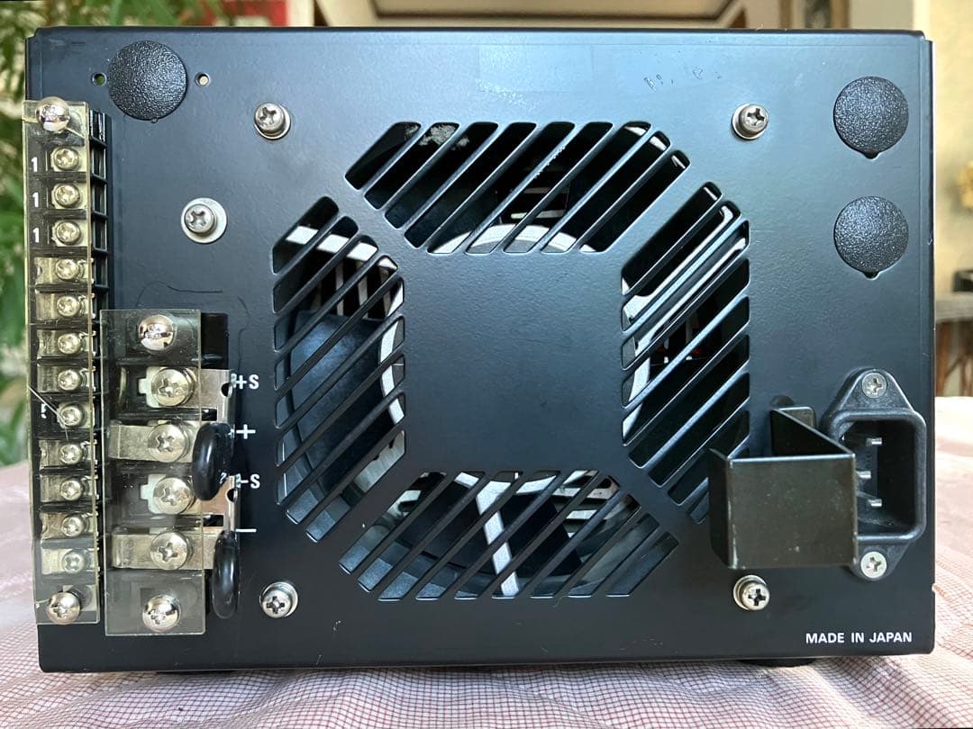 週末特別価格：KENWOOD 18V/30A 定電圧・定電流電源　PD18-30