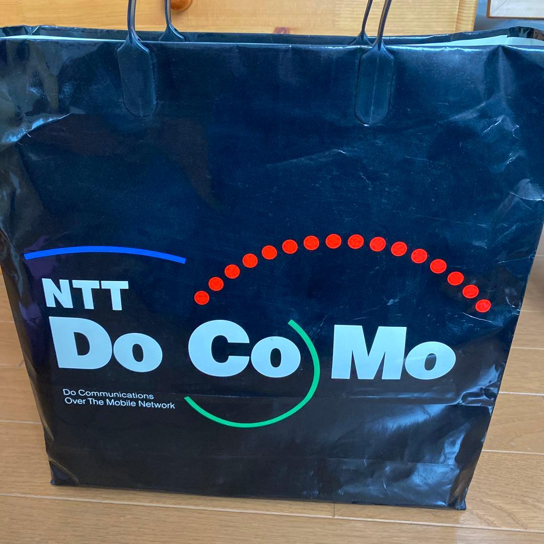 NTT DoCoMo ムーバP II 本体 + 充電器・バッテリー➕おまけ付き