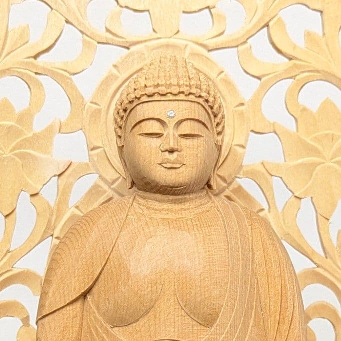 【フォロー割・新品】 阿弥陀如来座像　木彫　総高さ約29㎝　六角台座付　阿弥陀