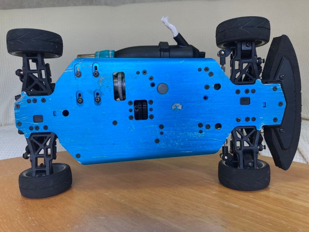 エンジンラジコンカー 4WD 1/10 オンロードタイプ オマケ多数