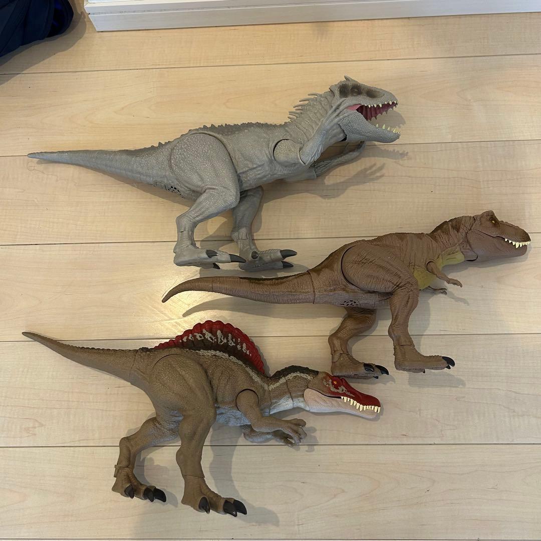 ジュラシックワールド　インドミナスレックス/ティラノサウルス/スピノサウルス