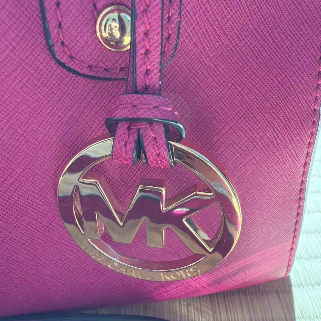 超美品MICHAELKORSマイケルコース、2way、ピンク　金ロゴ　レザー