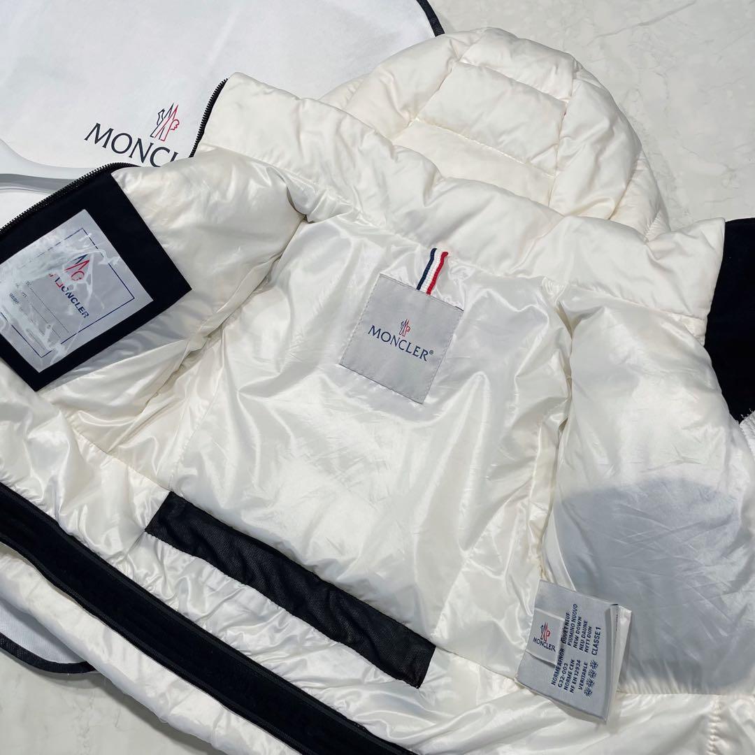 モンクレール　ダウンジャケット　キッズ