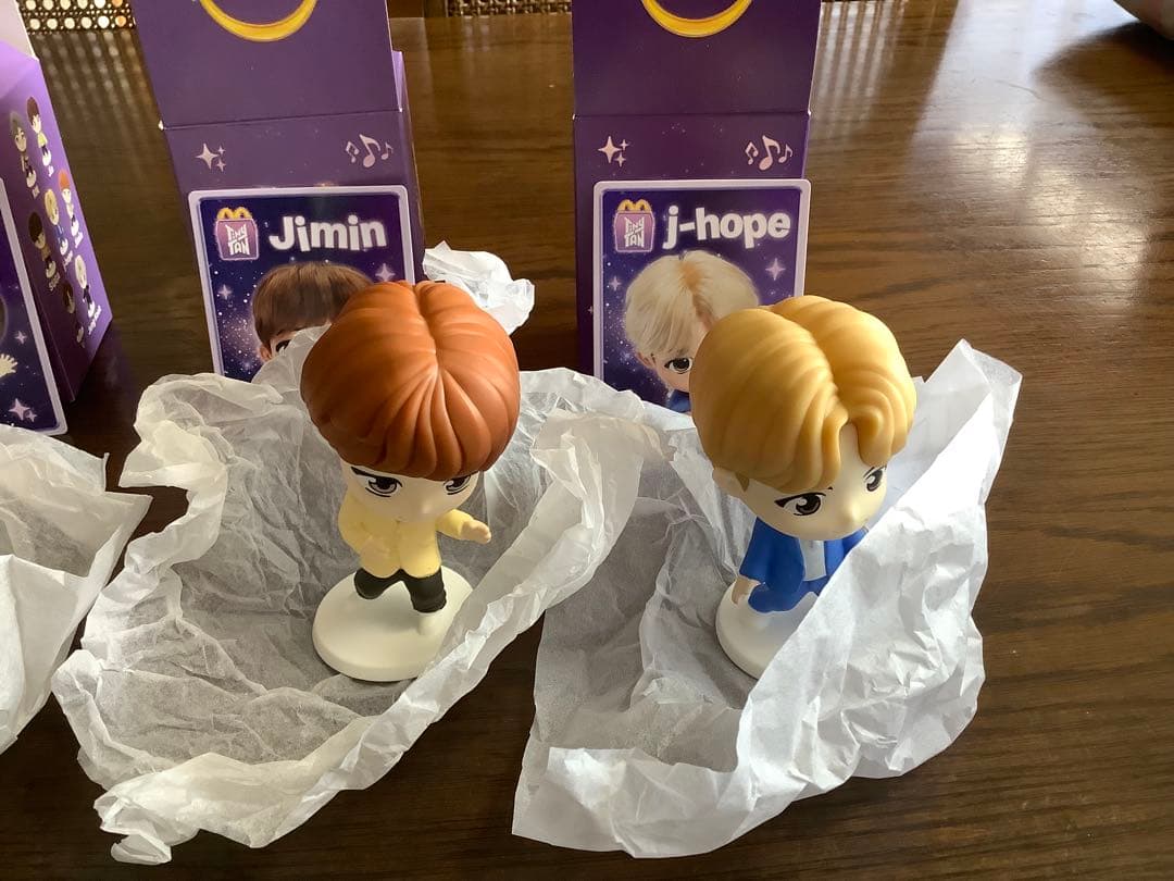 マクドナルドコラボ　BTSフェギア7体